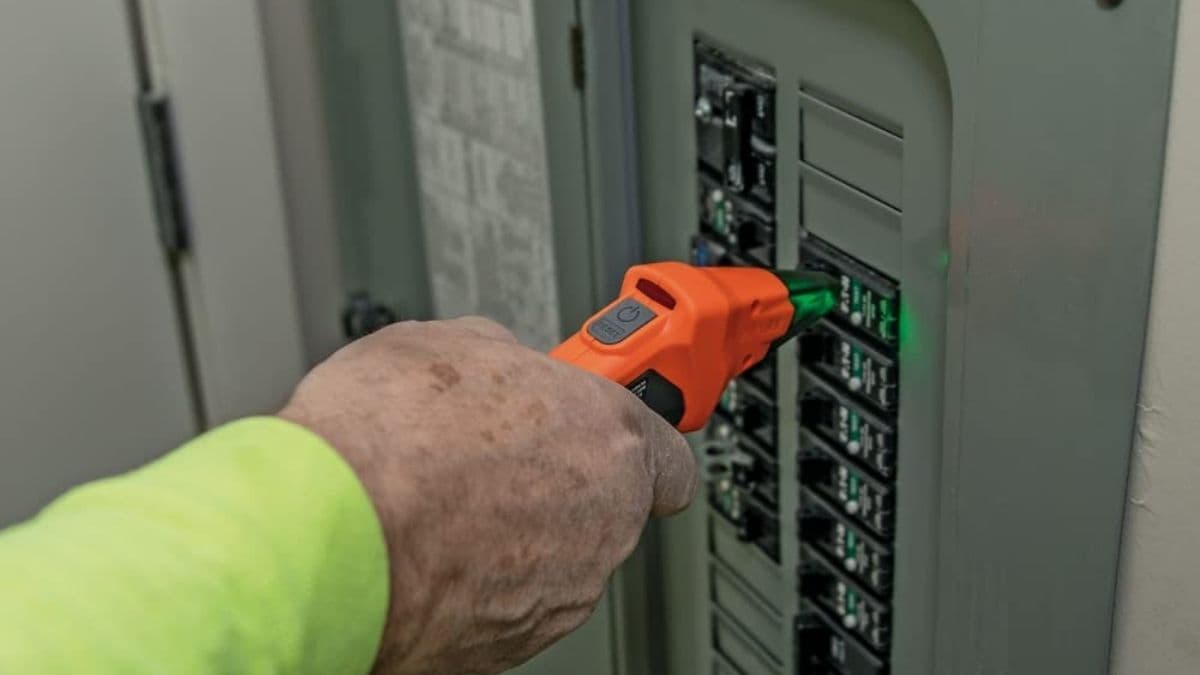 Klein Tools ET310 AC Circuit Breaker Finder